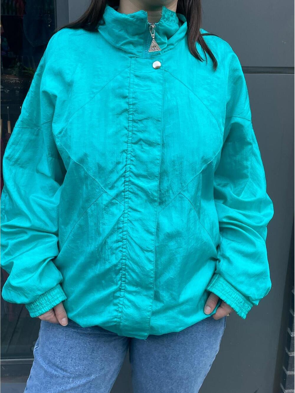 Vintage Casual Isle Windbreaker